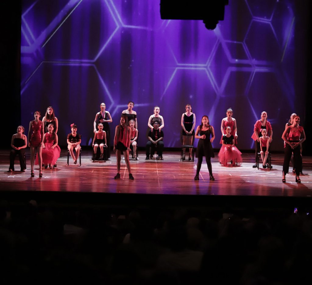 Comedia Musical – Danzas Reina Reech