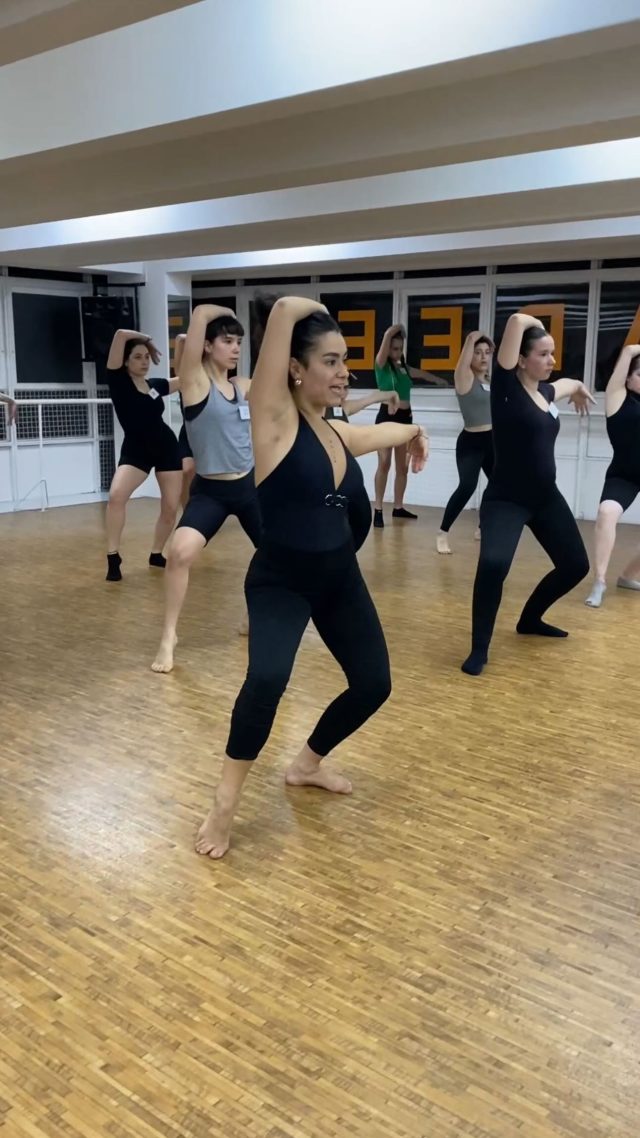 📢 Hoy algunos de nuestros alumnos y alumnas del preparatorio nos cuentan sobre sus expectativas  en la Carrera 

🔥 Sumate y empezá a construir tu futuro en la danza. 

📅 ¿Cuándo es el examen de ingreso? 

📍 Presencial - turno mañana: lunes 31/03 
📍 Presencial - turno noche: lunes 31/03 
💻 Online - turno mañana: martes 1/04 

💌 Inscribite hoy ¡PEDINOS INFO!