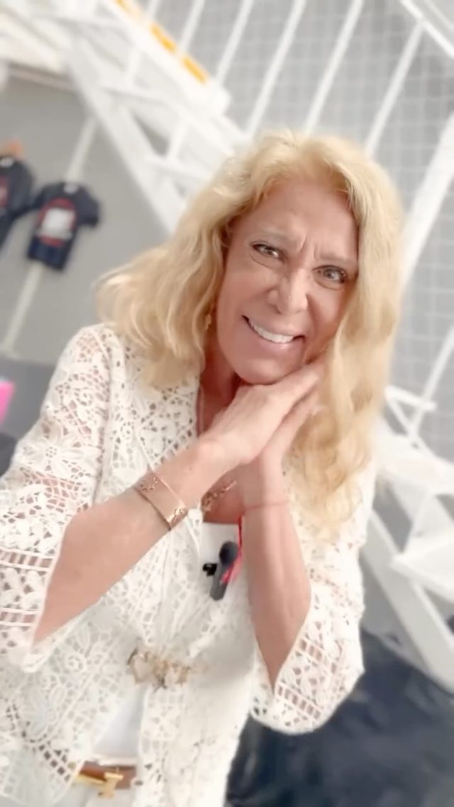 Este verano, el arte se vive en movimiento 🌈

En nuestros Talleres Artísticos los chicos disfrutan de un espacio donde pueden jugar, bailar, crear y expresarse libremente.

Comedia musical, ritmos, movimiento y mucha imaginación para compartir, aprender y divertirse 💃

📣 Inscripciones abiertas
¡Los esperamos para vivir un verano a puro movimiento ☀️!