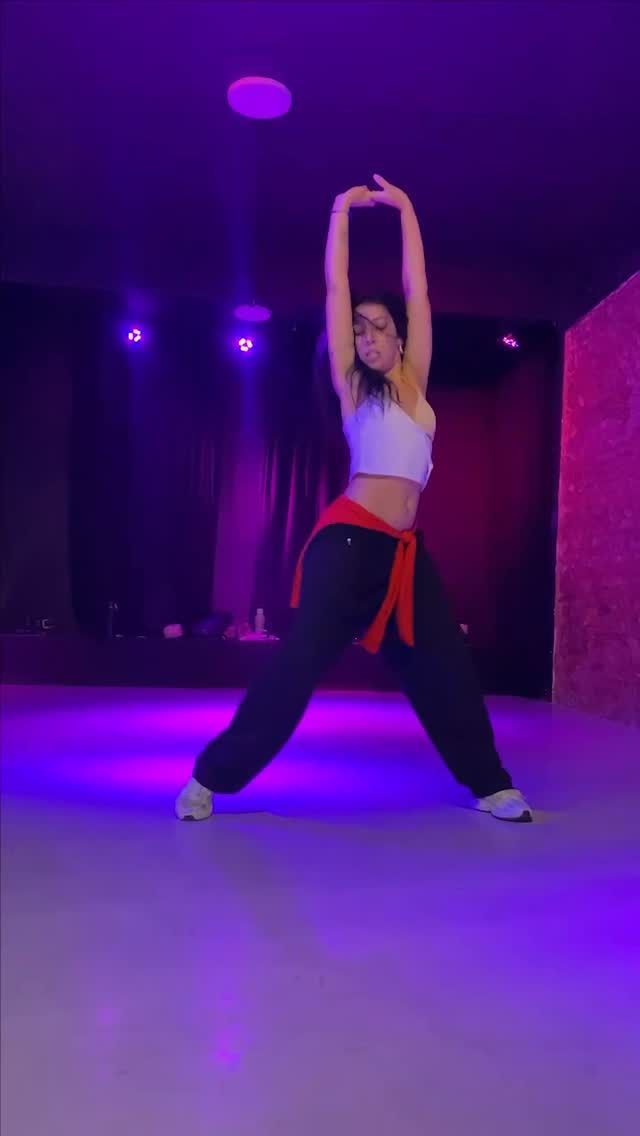¿Estás esperando una señal para arrancar clases de Urbano? ¡Es esta ✨!
 Te mostramos un poquito de lo que pasa en las clases de Urbano de todas nuestras sedes 🔥…

Tenés varias opciones para sumarte según tu edad y sede de preferencia 
 👉🏼 En nuestras historias destacadas podes ver las grillas completas. 

📍SEDES: Belgrano, Caballito y Palermo 

¡Es el momento 💥! Te esperamos