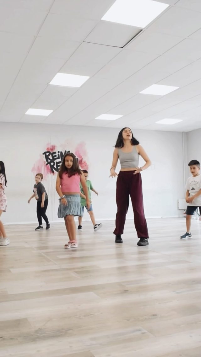 ¡Estas vacaciones, la diversión está asegurada🎉!

💃🎤🎭 Arte, Danza, Canto, Teatro y mucho más 

Para todas las edades 🚀

¡No te quedes afuera!

📍 Sedes: Caballito, Belgrano o Palermo.

⏳ ¡Últimos días para sumarte a la mejor experiencia!

¿Qué estás esperando? 

¡Vení a disfrutar y aprender con nosotros! ✨