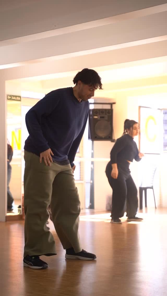 Si amás el urbano, este taller es para vos 🤩

Sumate al Taller Preparatorio de TEMPO y Transformá tu danza 💥

📌 Dos clases por día: ✨ Coreografía ✨ Clase técnica (Hip Hop, Dancehall, Afro Moderno, House, Popping, Locking, Freestyle)
📅 Octubre / Noviembre 📍 2 veces por semana

👉🏼 Directores: @nahuellegui @florencia.nena 

💡 Cupos limitados – asegurá tu lugar y empezá tu formación profesional. 🔗 ¡Inscribite ahora!