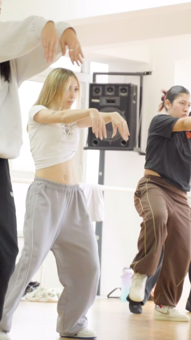 ¿Te quedaste con ganas de sumarte al PRIMER NIVEL?

Todavía estás a tiempo de ser parte de Tempo este 2025‼️

Formate en danzas urbanas desde las bases 😎.

👉🏼 Vas a tener clases de: Hip hop, Popping, Breaking, Locking, House, Afro, Dancehall y Contemporáneo como complemento 

Del 12 al 16 de mayo vas a poder tomar clases evaluativas para ver si estás listo/a para ingresar a la formación 

📍 Días y horarios: 
Lunes, miércoles y viernes 
🕒 De 14 a 17 hs 
📌 Sede Caballito 

¿Te gustaría inscribirte? 
Escribinos y te contamos cómo anotarte📱